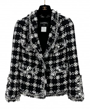 CHANEL 07P Black White Tweed Jacket 34
