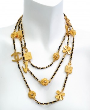 CHANEL Vintage Charms Long Necklace